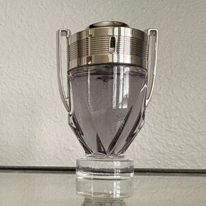 Paco Rabanne Invictus Eau de Toilette Spray for Men Trophy Bottle 3.4 fl oz New